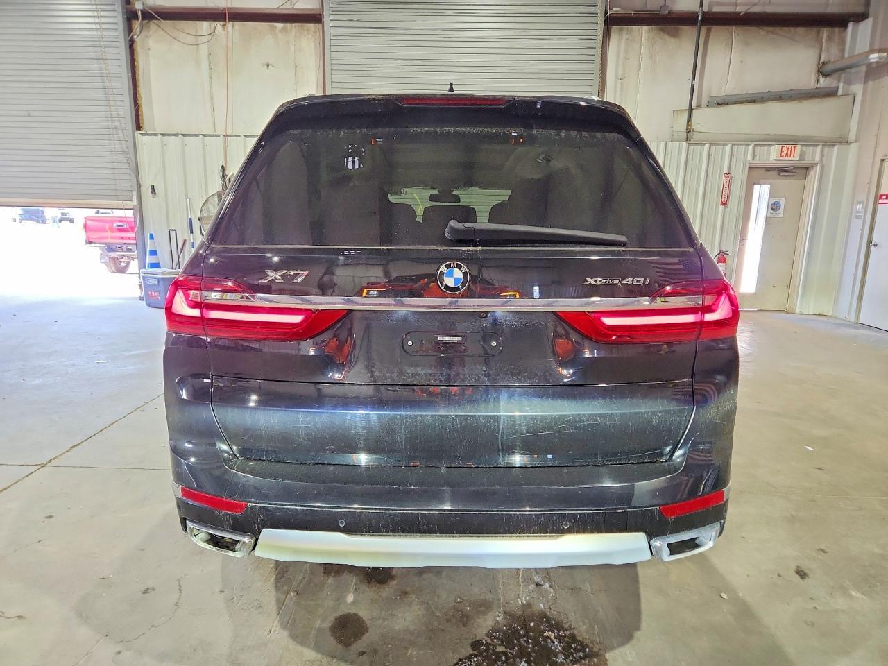 2021 BMW X7 xDrive40I - zdjęcie 6