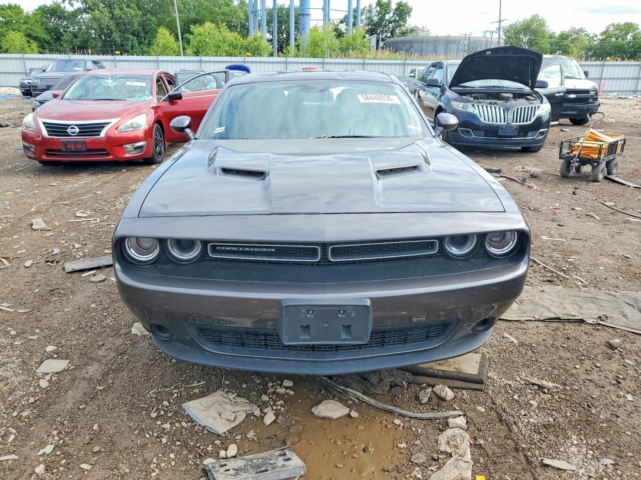 2016 Dodge Challenger - zdjęcie 5