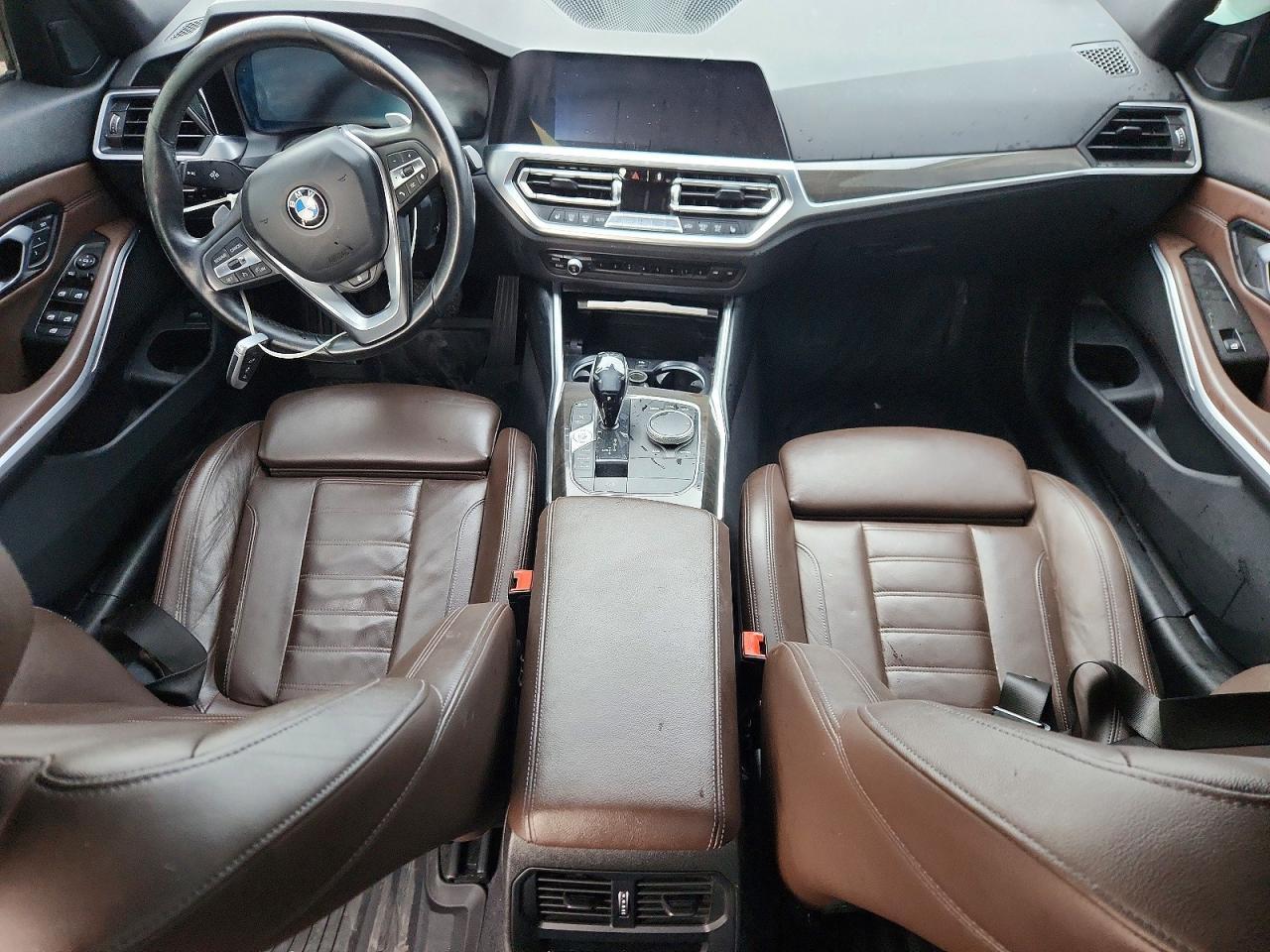2019 BMW 330Xi - zdjęcie 8