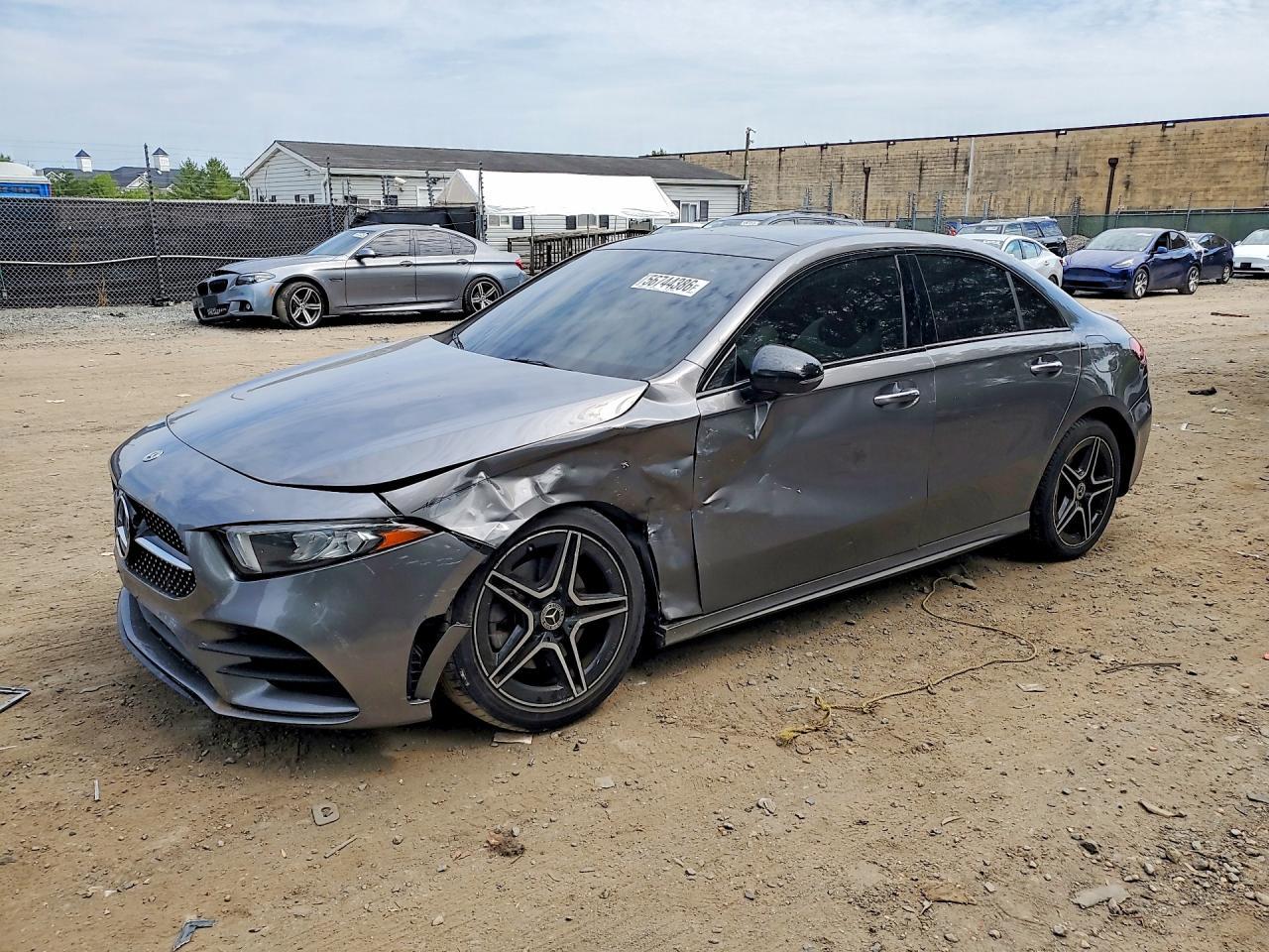 2021 Mercedes-Benz A 220 4Matic - zdjęcie główne