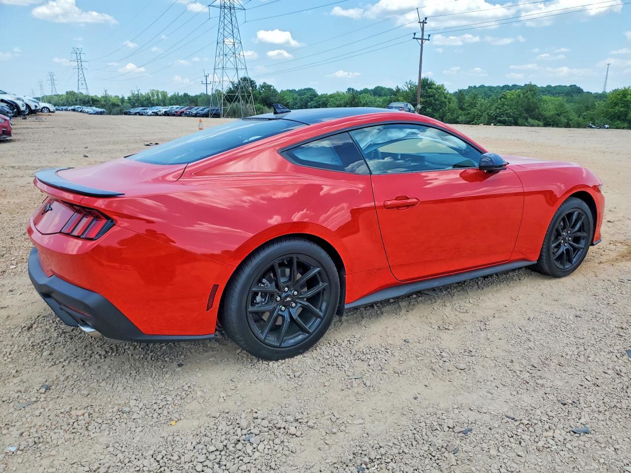 2026 Ford Mustang - zdjęcie 3