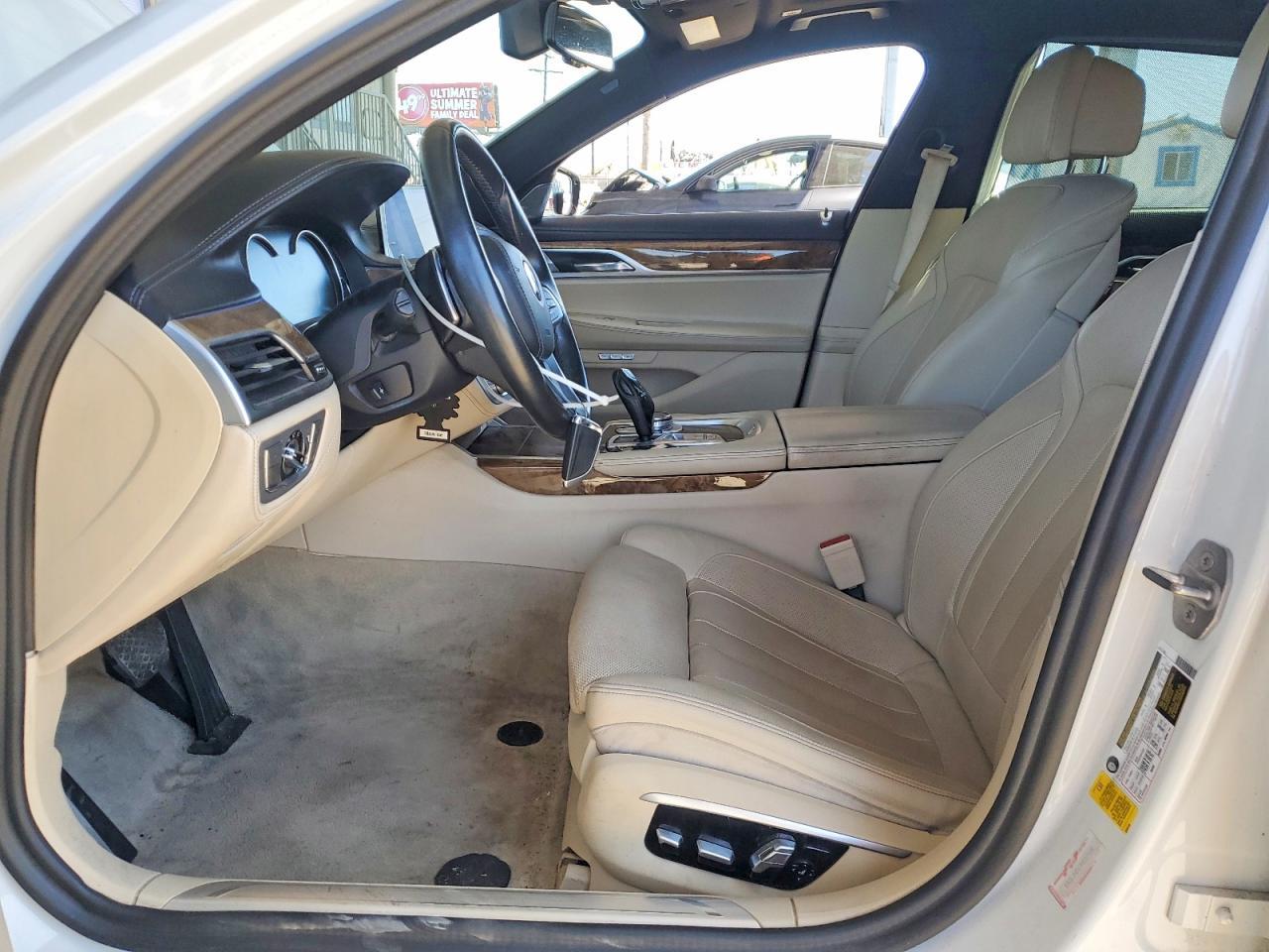 2016 BMW 740 I - zdjęcie 7