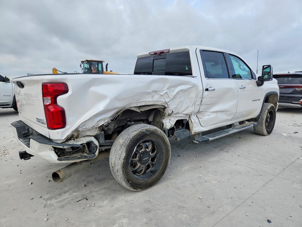 2020 Chevrolet Silverado K2500 High Country - zdjęcie 3