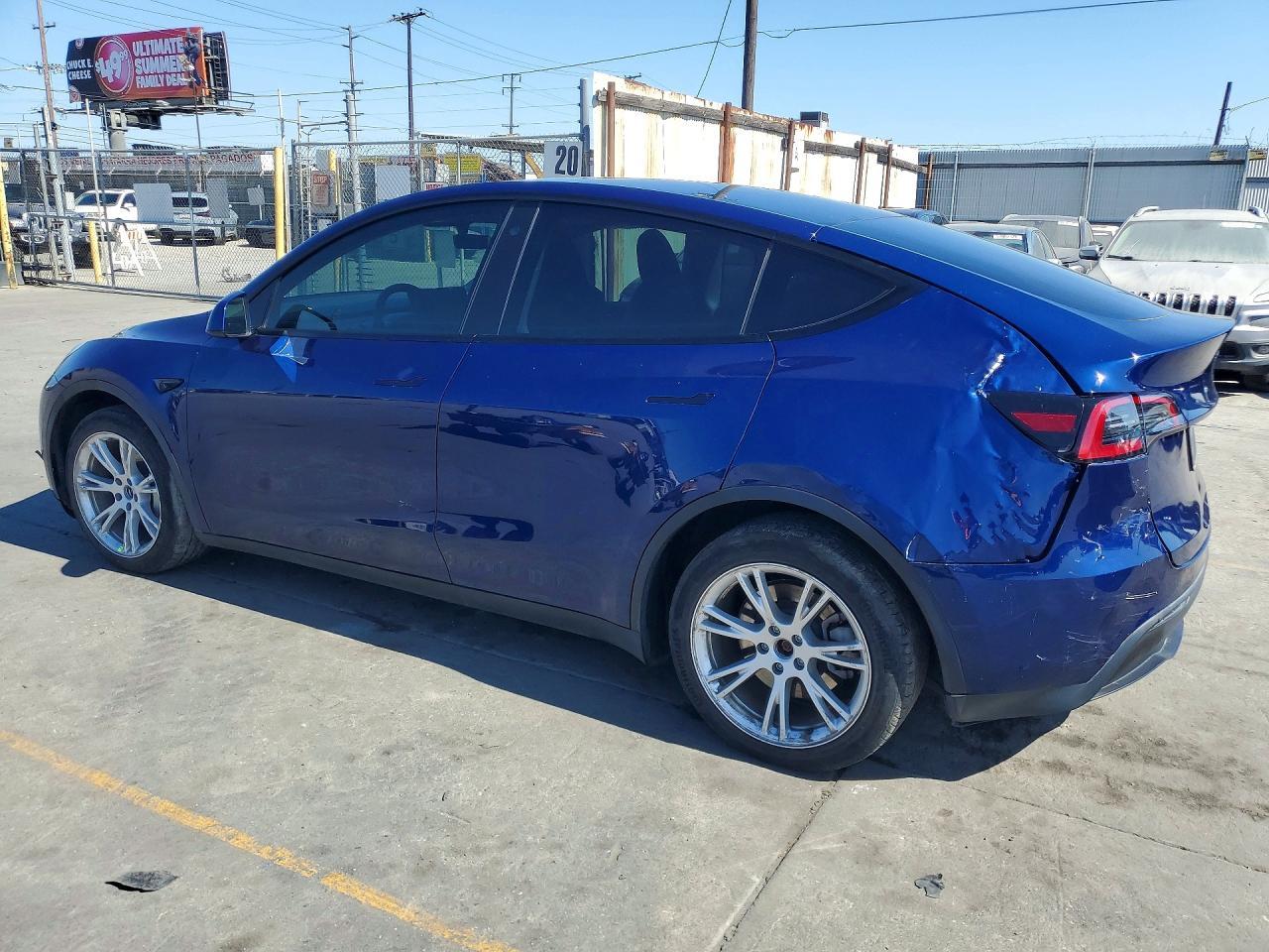 2023 Tesla Model Y - zdjęcie 2