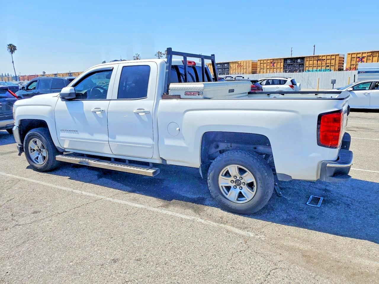 2016 Chevrolet Silverado C1500 Lt - zdjęcie 2