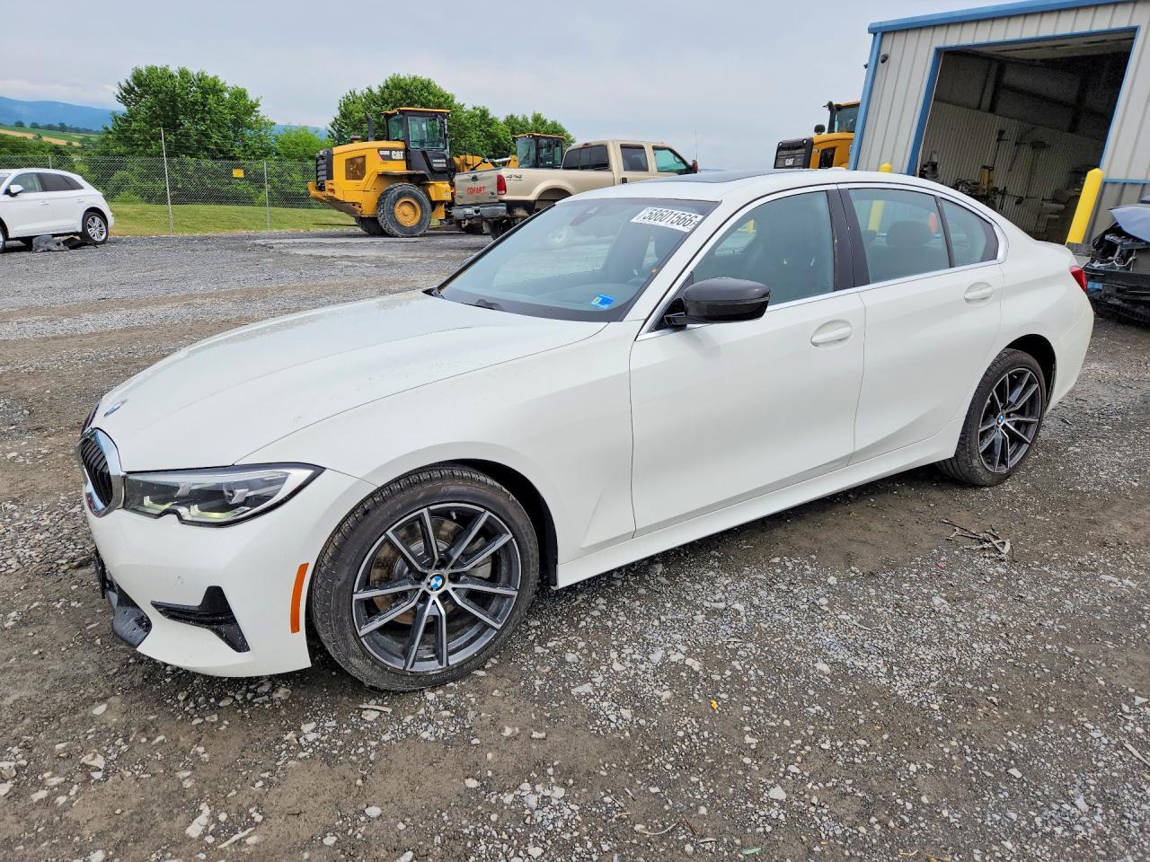2019 BMW Seria 3 330i - zdjęcie główne