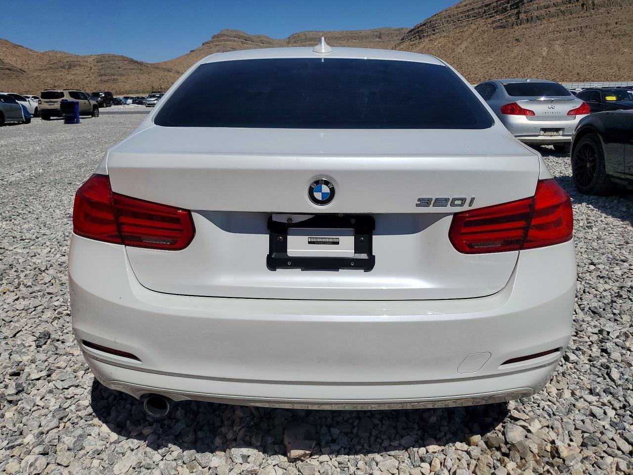 2018 BMW 320 I - zdjęcie 6