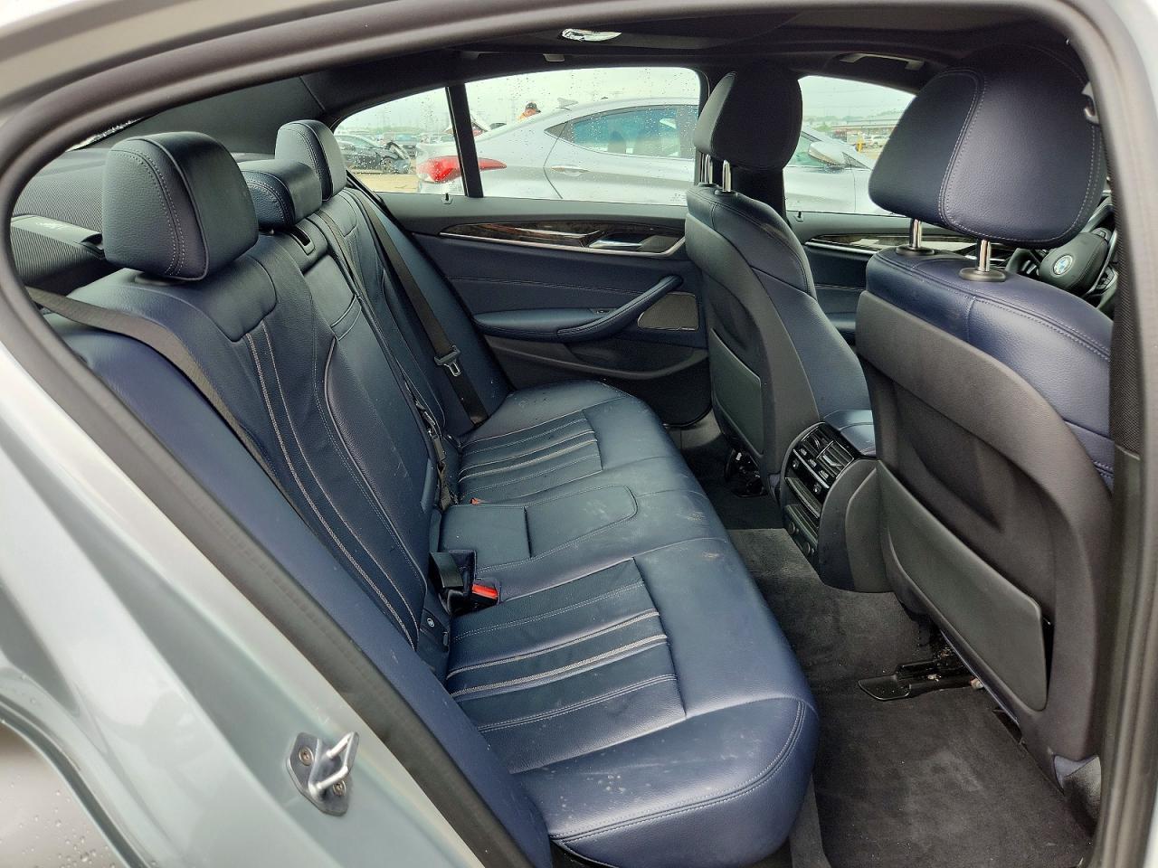 2019 BMW 530 Xi - zdjęcie 10