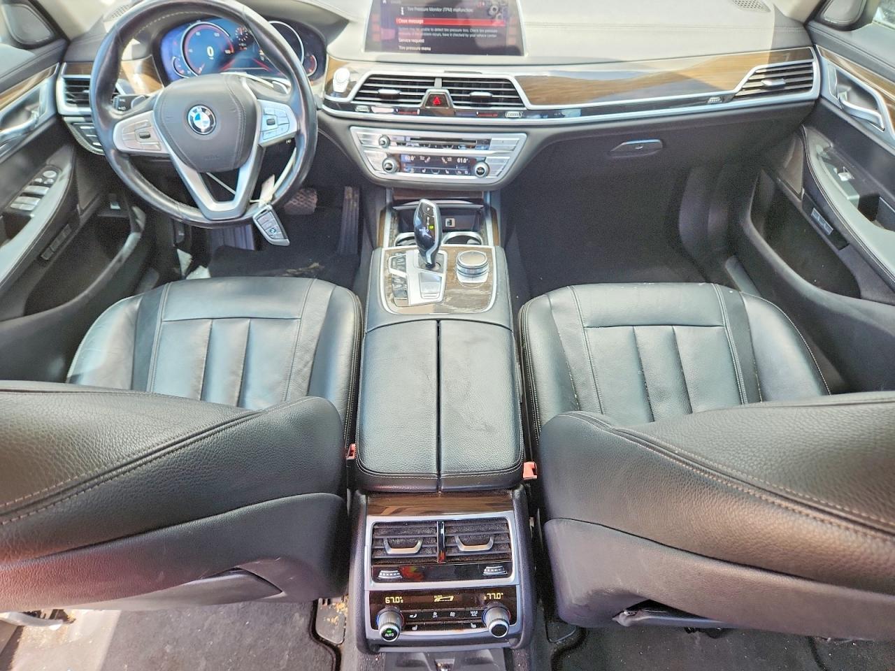 2018 BMW 740 I - zdjęcie 8