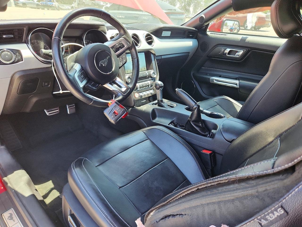 2017 Ford Mustang - zdjęcie 8