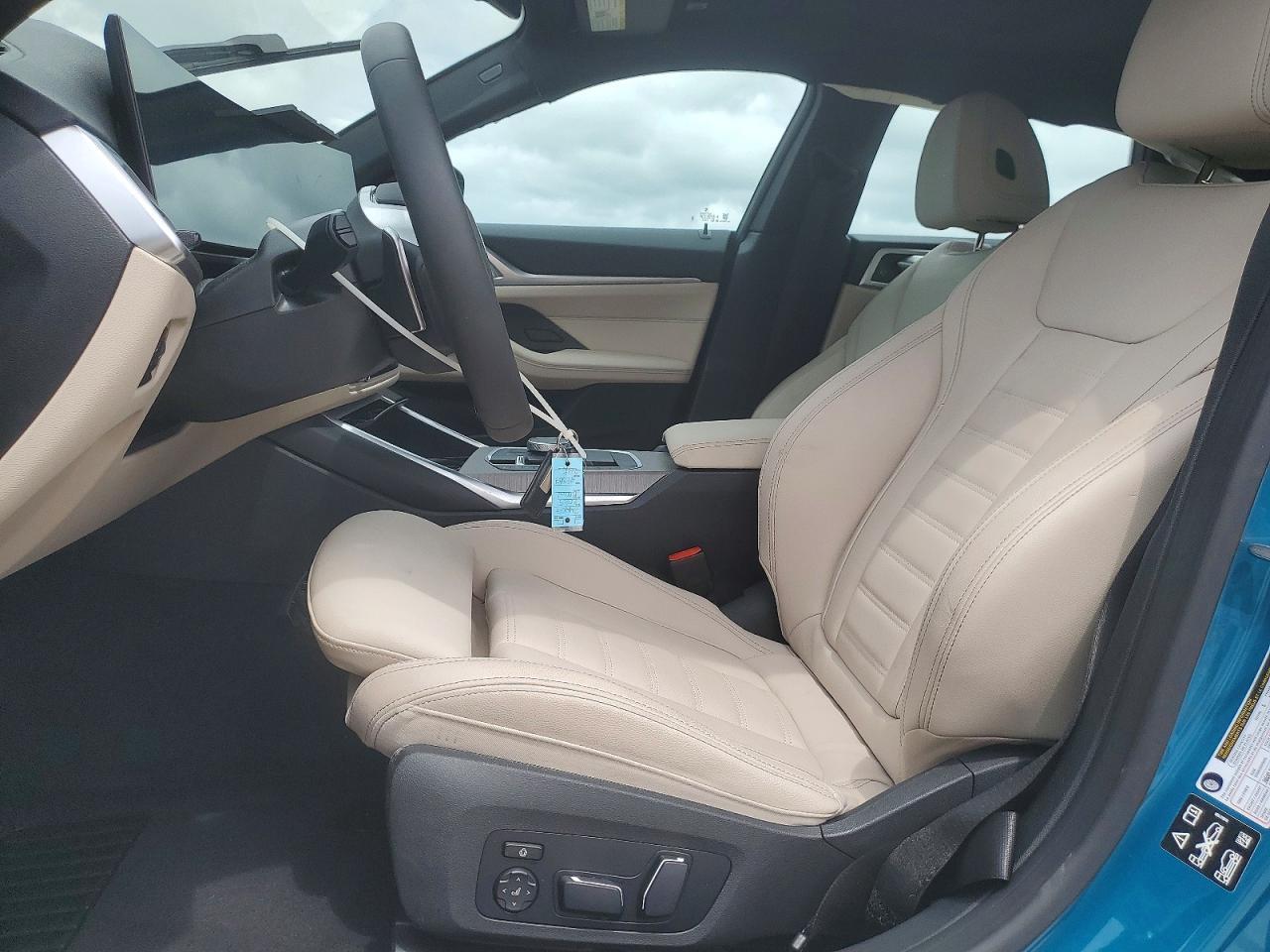 2025 BMW 430Xi Gran Coupe - zdjęcie 7
