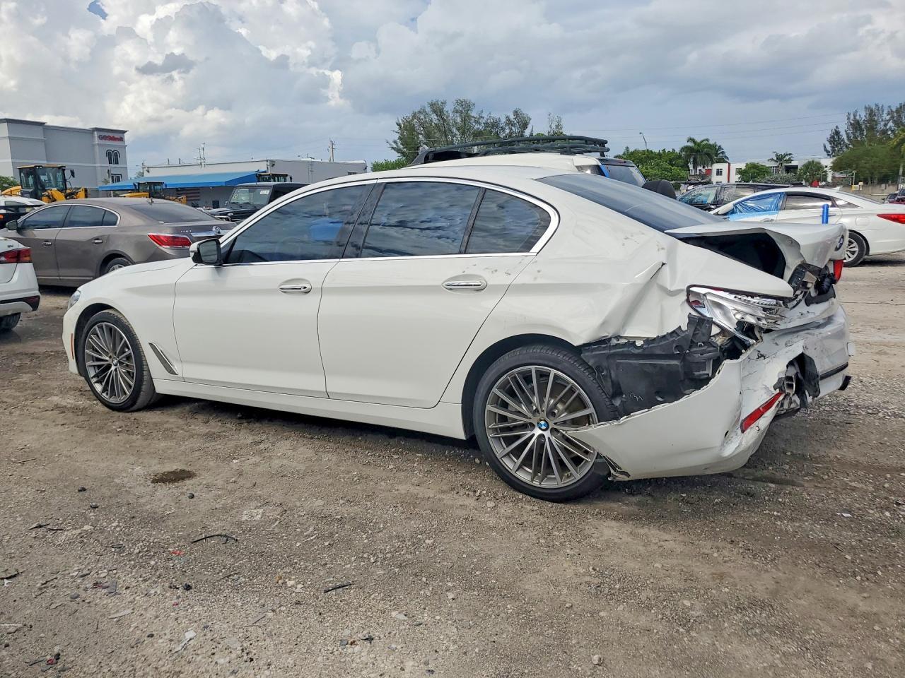 2017 BMW 530 I - zdjęcie 2