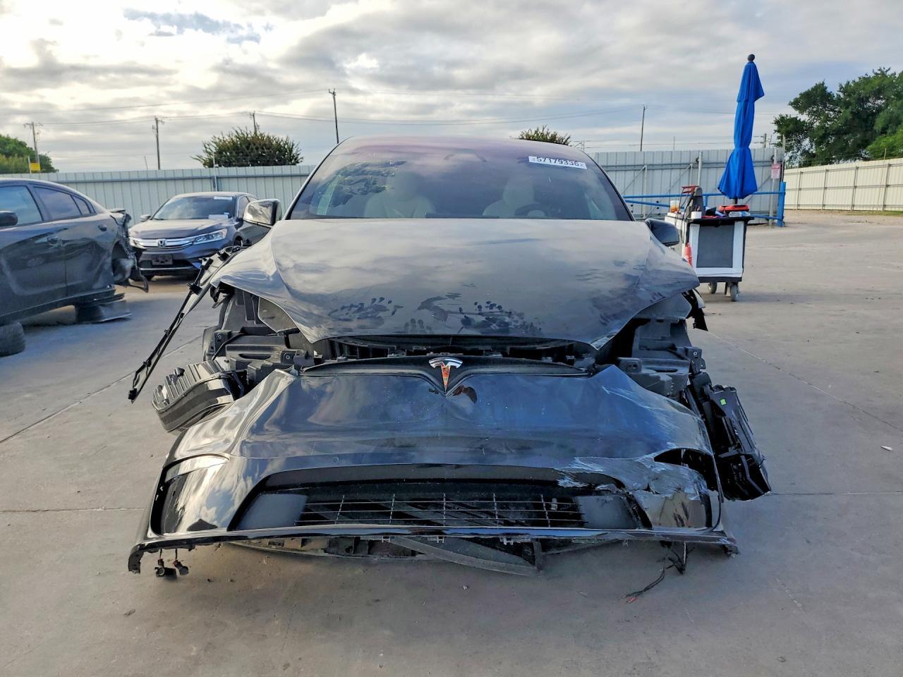 2022 Tesla Model X - zdjęcie 5