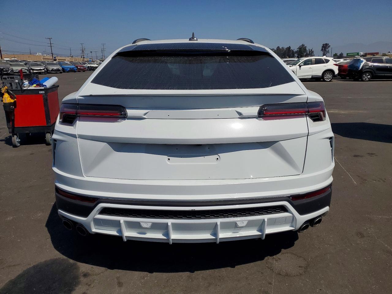 2021 Lamborghini Urus - zdjęcie 6