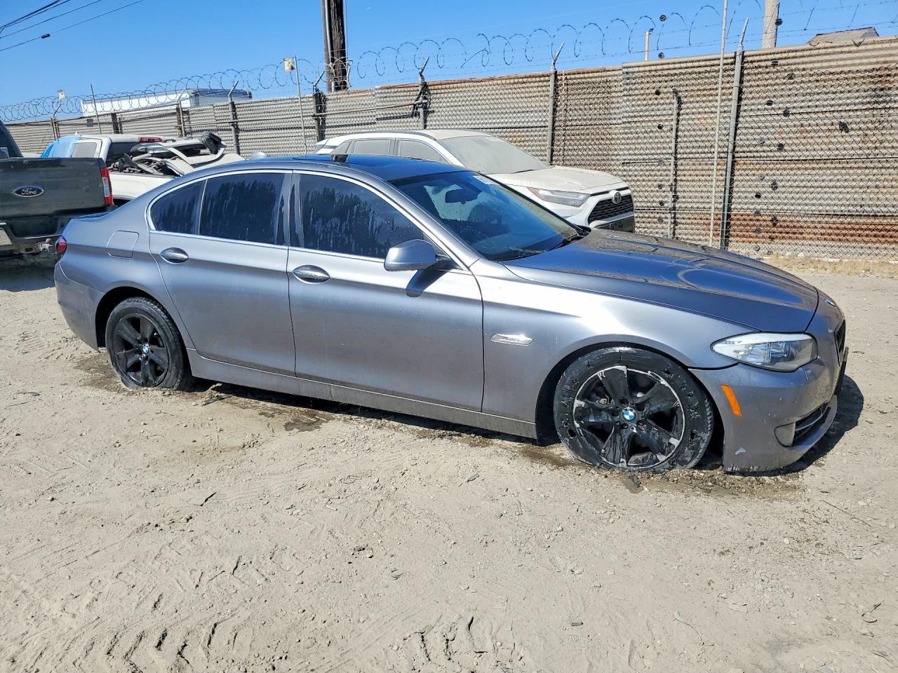 2013 BMW 528 I - zdjęcie 4