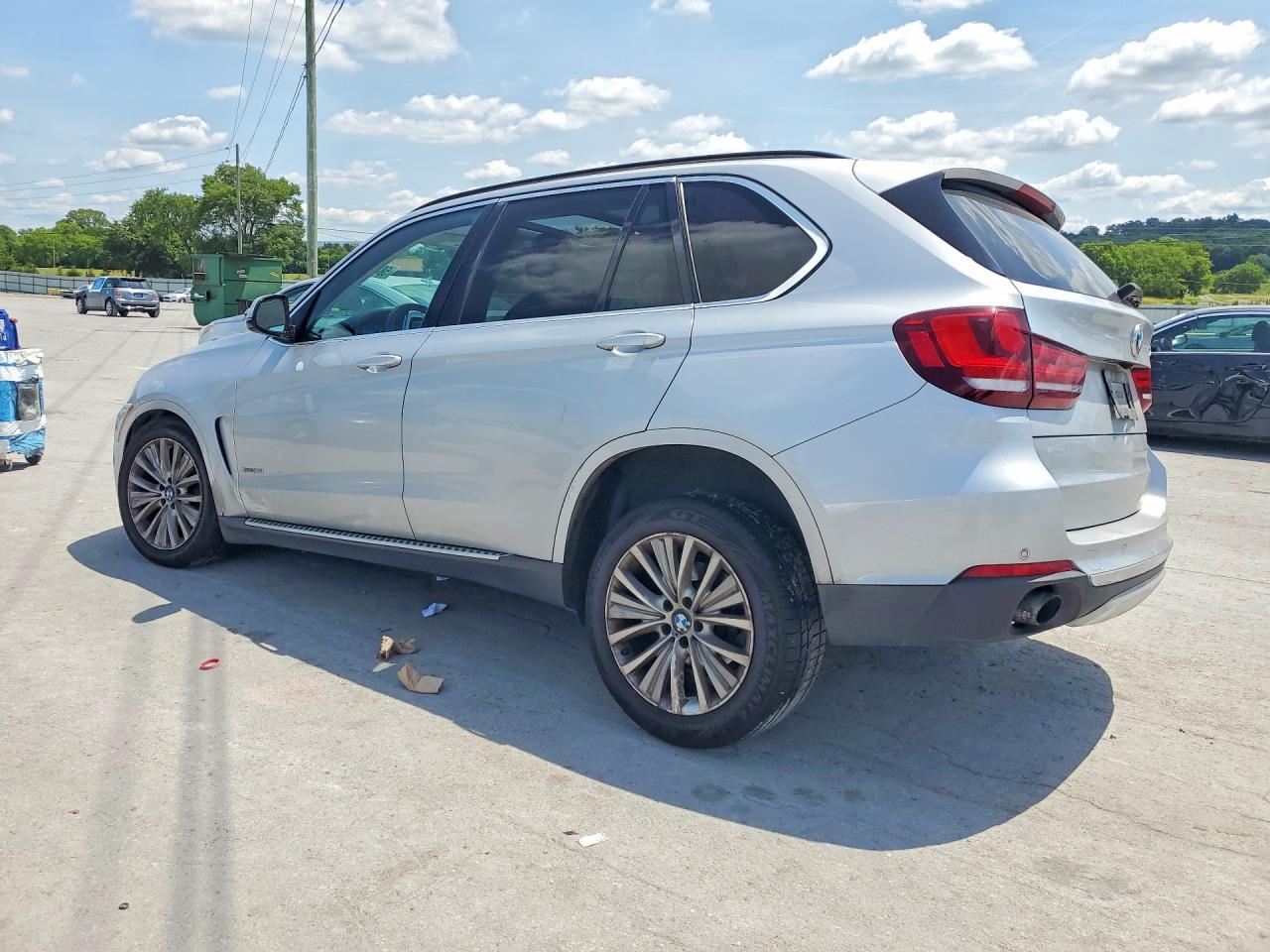 2016 BMW X5 xDrive35I - zdjęcie 2