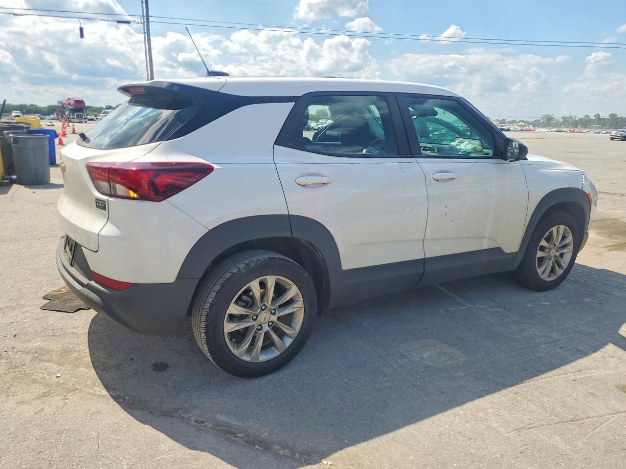 2022 Chevrolet Trailblazer Ls - zdjęcie 3