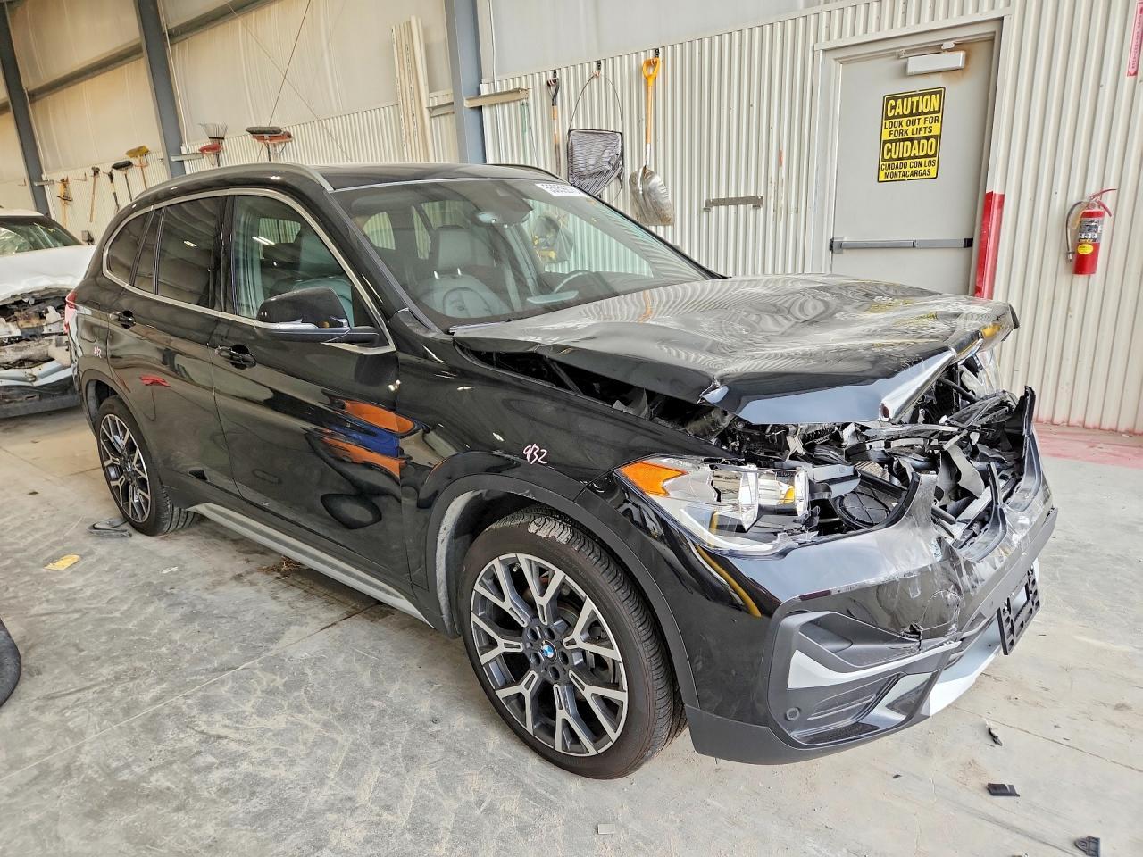 2021 BMW X1 xDrive28I - zdjęcie 4