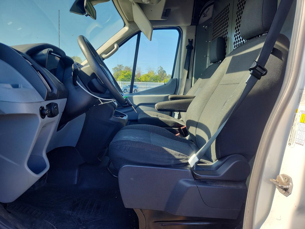 2019 Ford Transit T-250 - zdjęcie 7