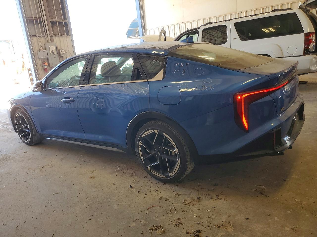 2025 Kia K4 Gt Line - zdjęcie 2
