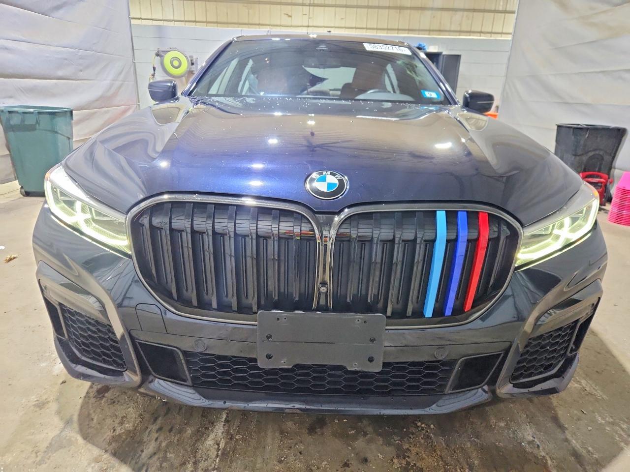 2020 BMW Seria 7 740i - zdjęcie 5