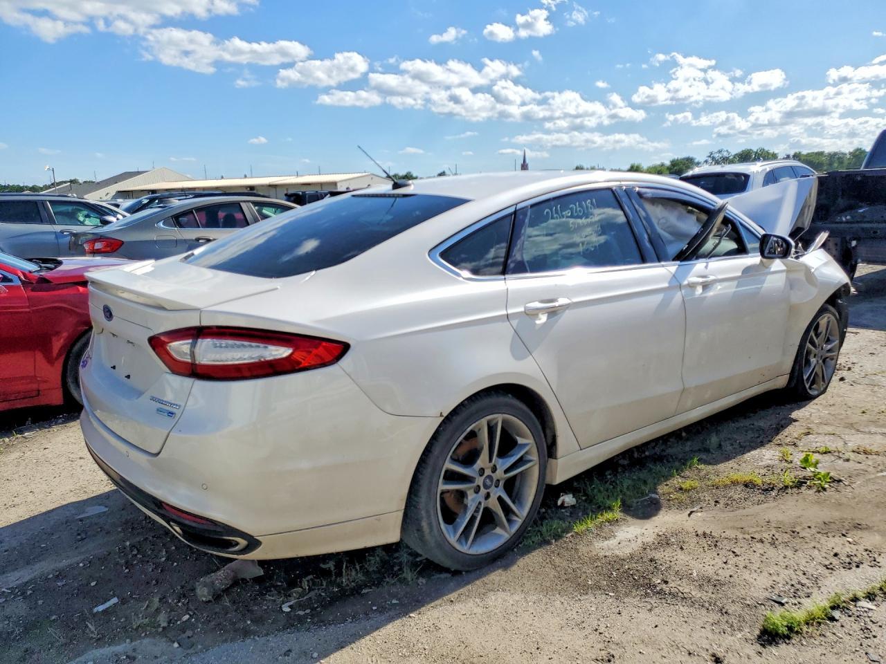 2015 Ford Fusion Titanium - zdjęcie 3