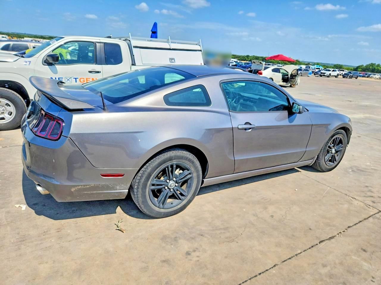2014 Ford Mustang - zdjęcie 3
