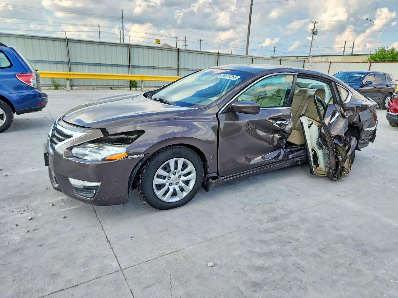 2015 Nissan Altima 2.5 S - zdjęcie główne