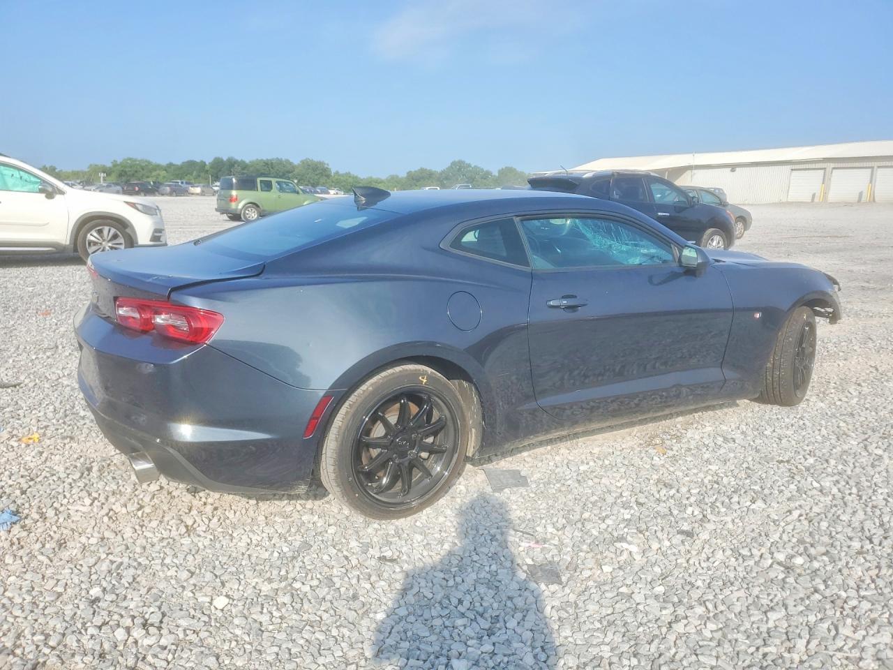 2023 Chevrolet Camaro Ls - zdjęcie 3