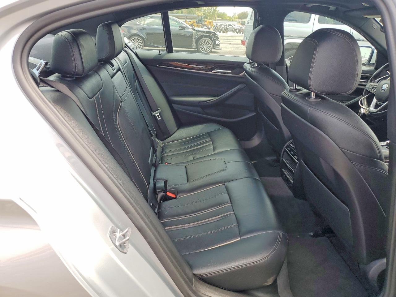 2019 BMW Seria 5 530e - zdjęcie 10