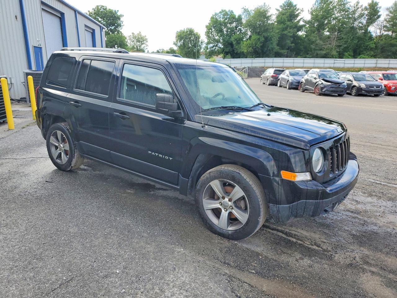 2017 Jeep Patriot Latitude - zdjęcie 4