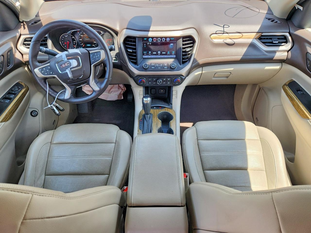 2017 GMC Acadia Denali - zdjęcie 8