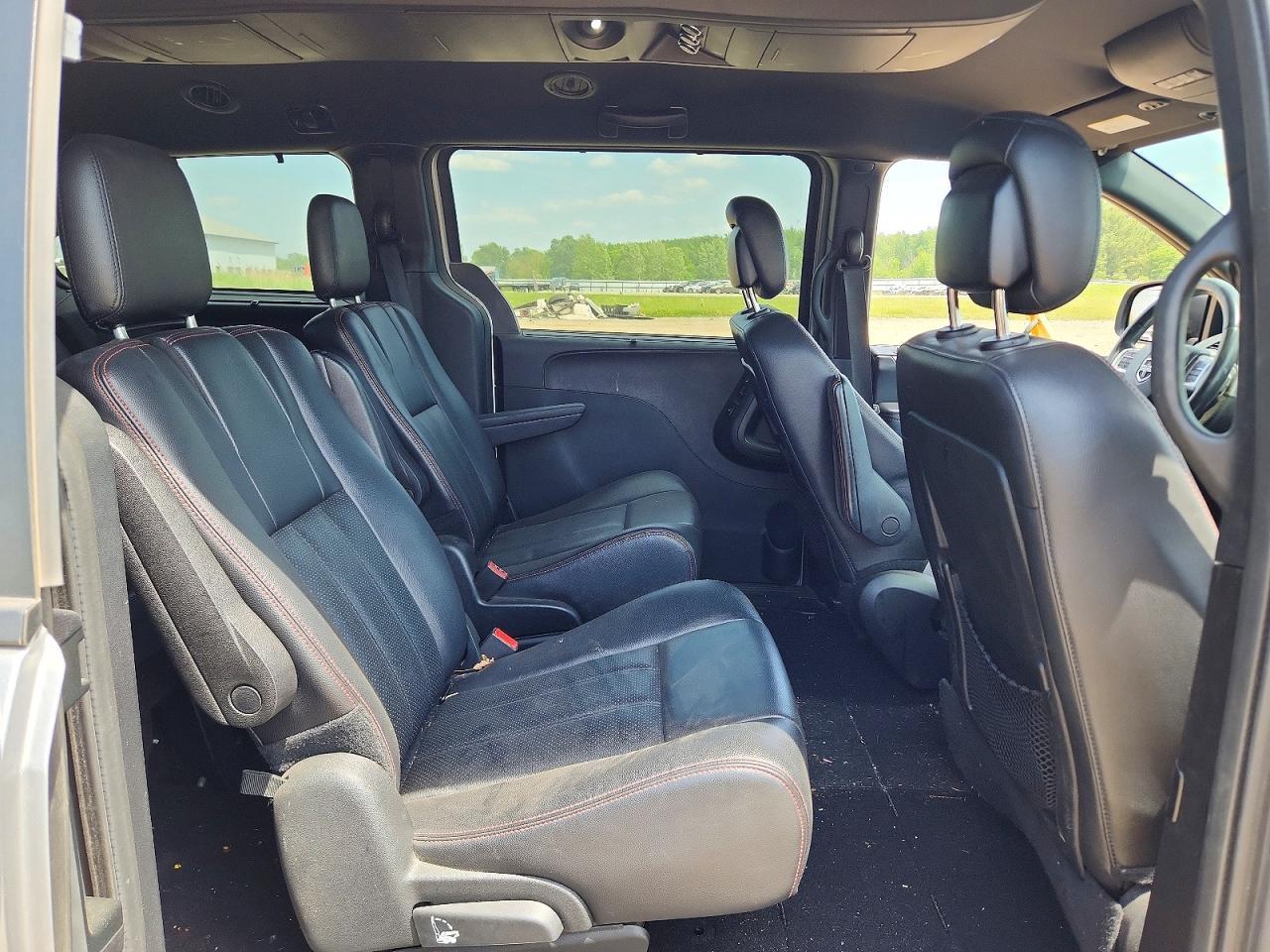 2014 Dodge Grand Caravan R - zdjęcie 11