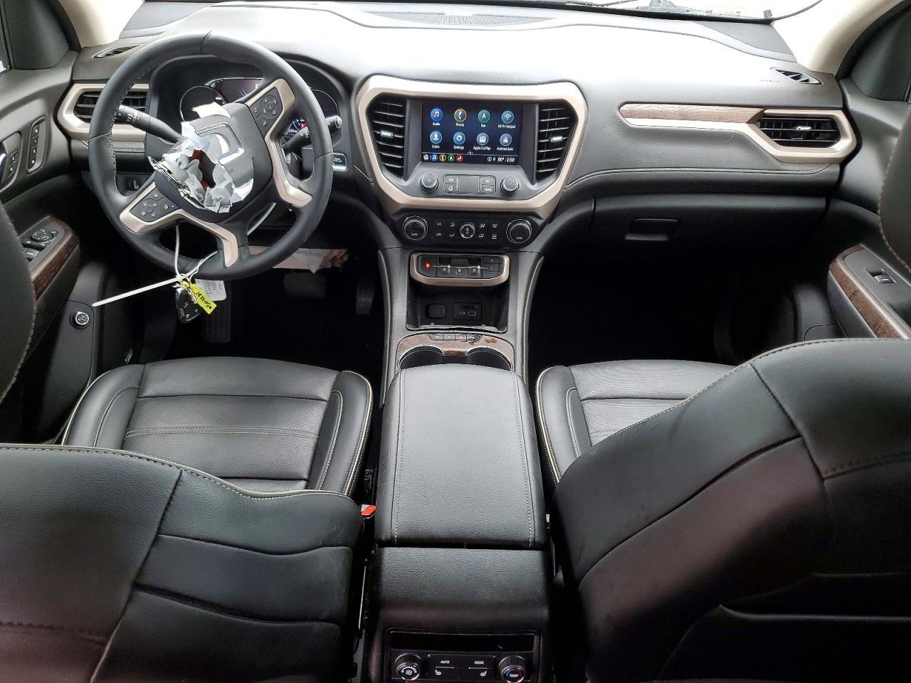 2023 GMC Acadia Denali - zdjęcie 8