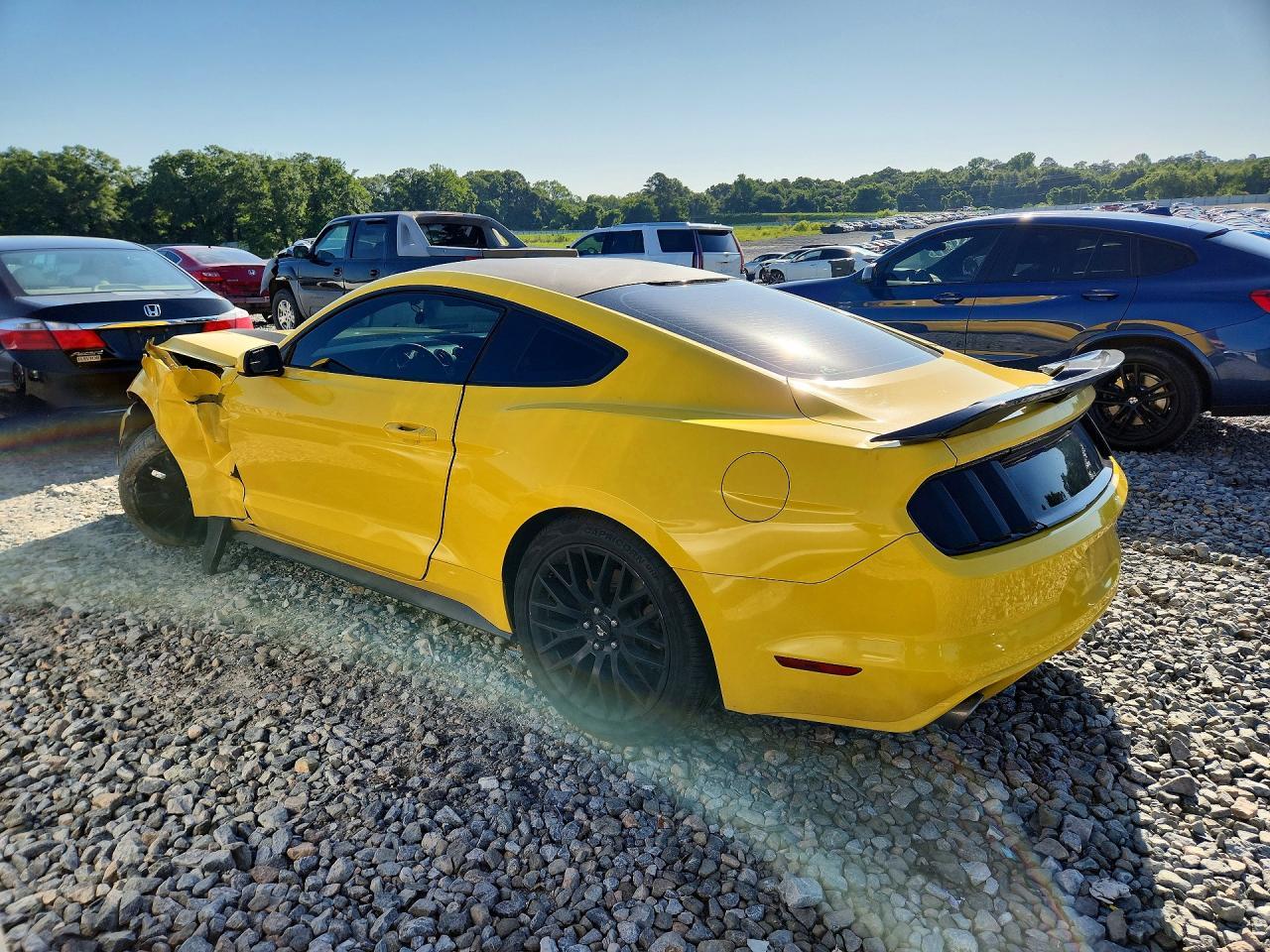 2016 Ford Mustang - zdjęcie 2