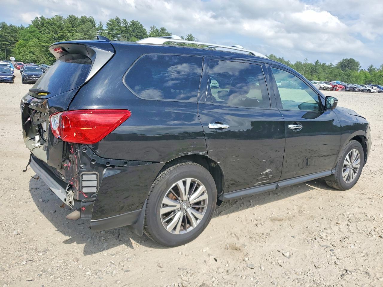 2019 Nissan Pathfinder S - zdjęcie 3