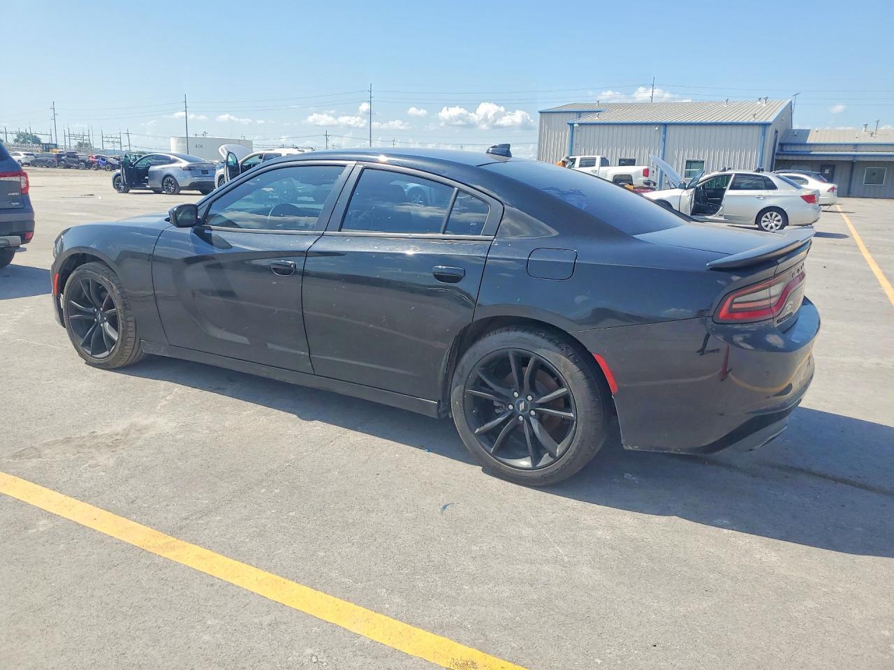 2017 Dodge Charger Sxt - zdjęcie 2