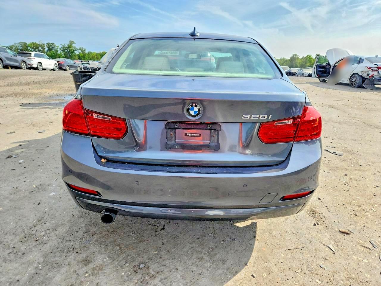2013 BMW 320 I - zdjęcie 6