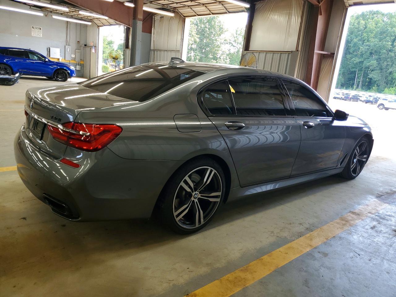 2019 BMW 740 I - zdjęcie 3