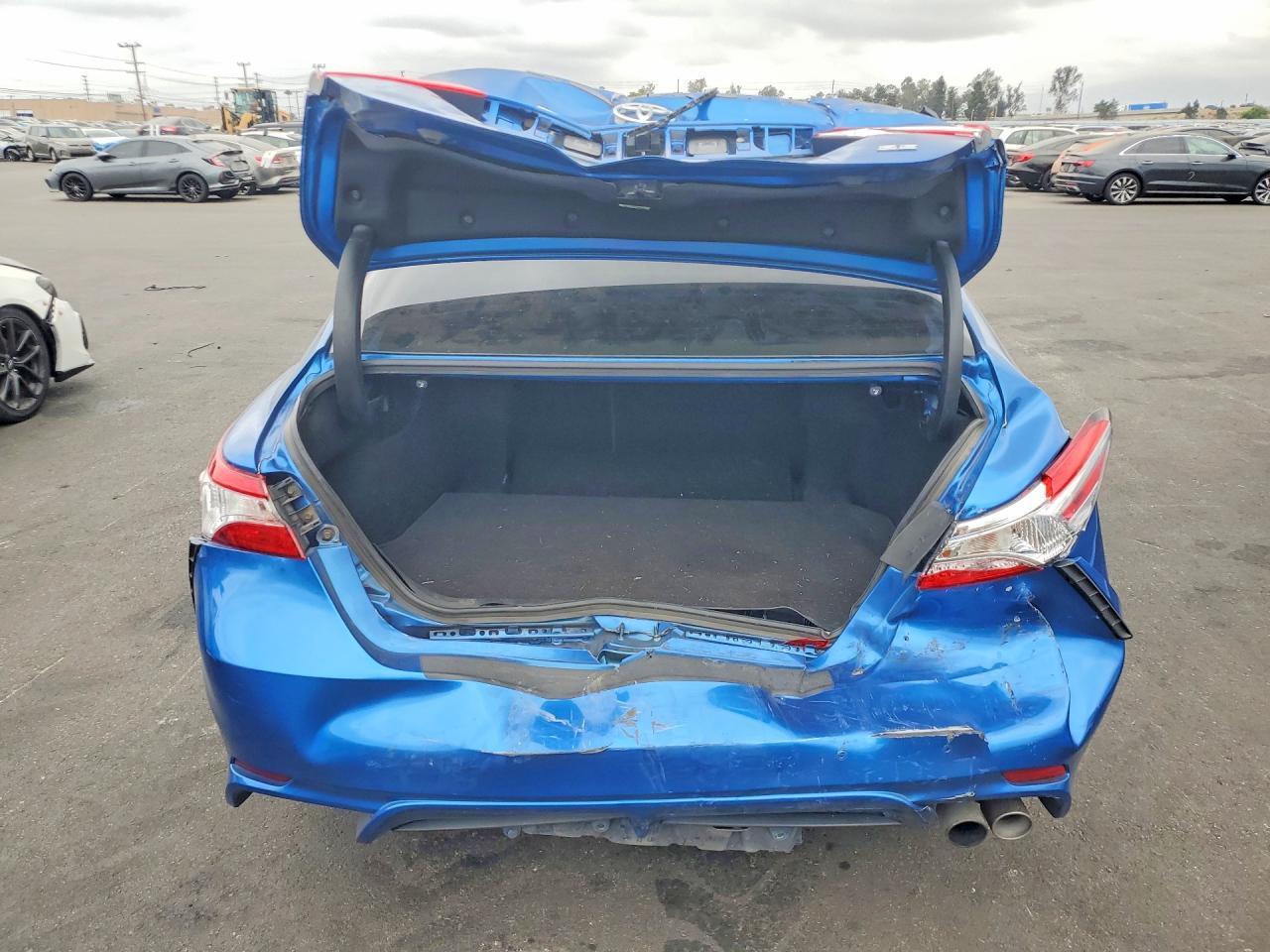 2020 Toyota Camry Se - zdjęcie 6