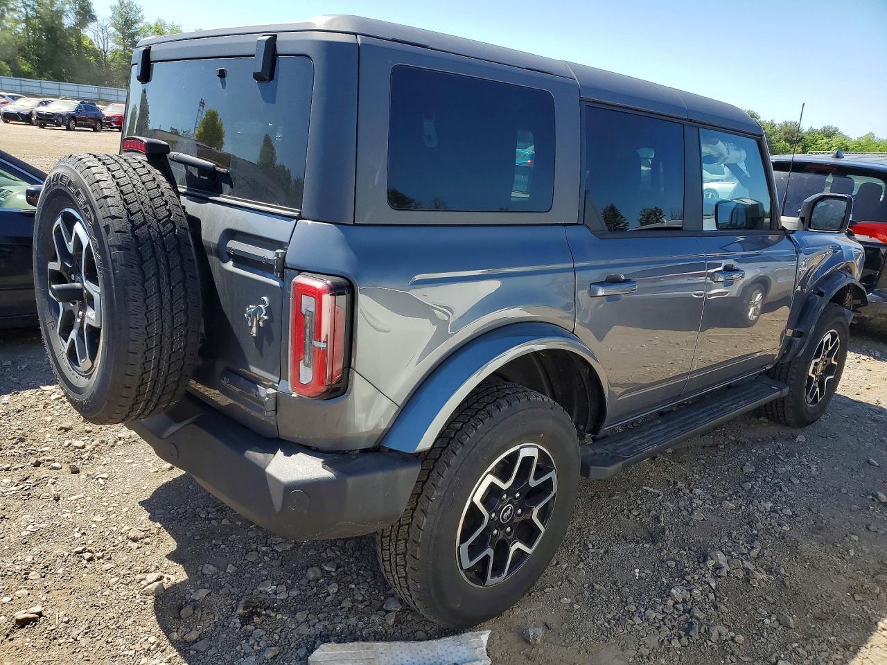 2024 Ford Bronco Outer Banks - zdjęcie 3