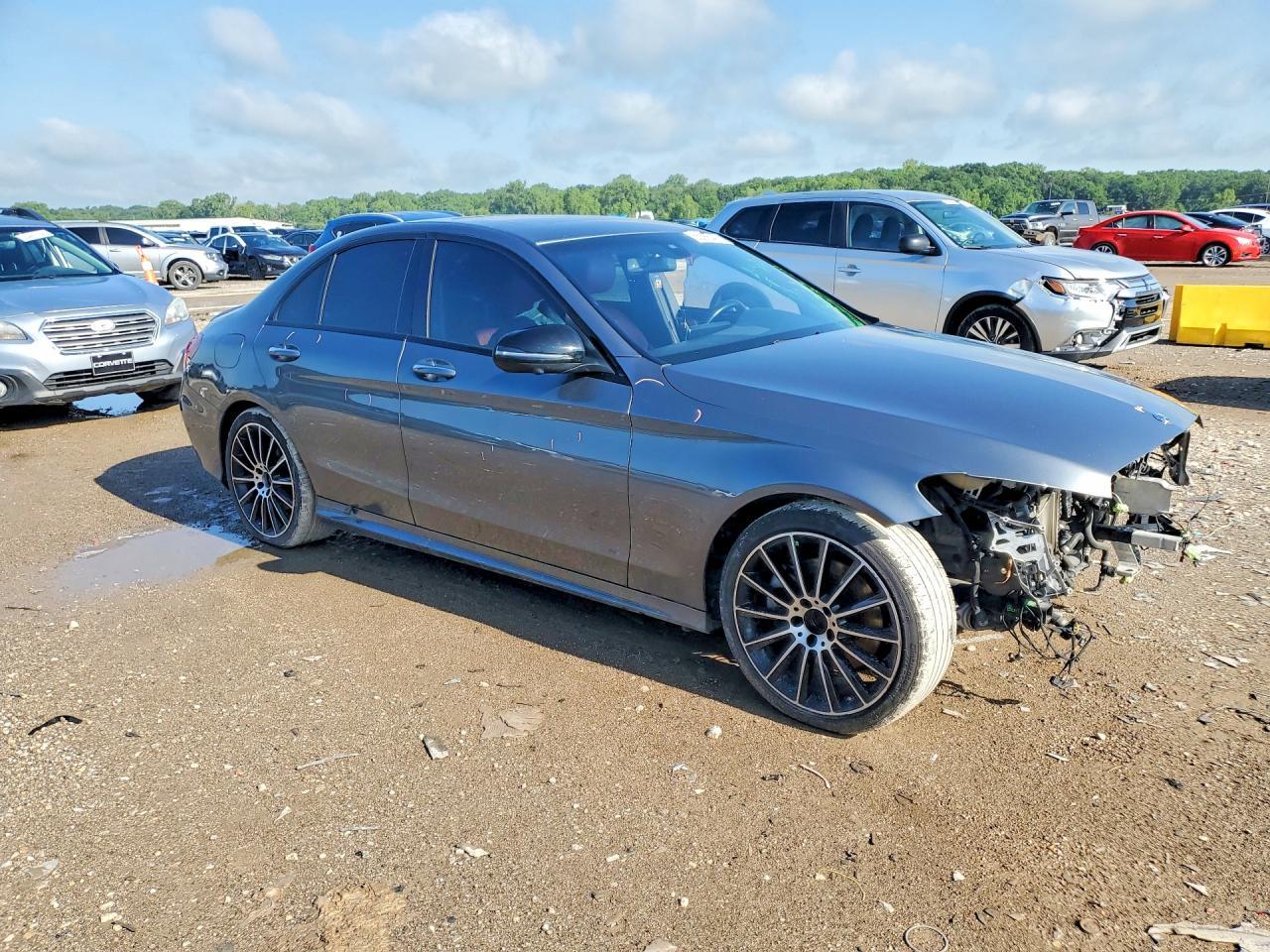 2021 Mercedes-Benz C 300 - zdjęcie 4