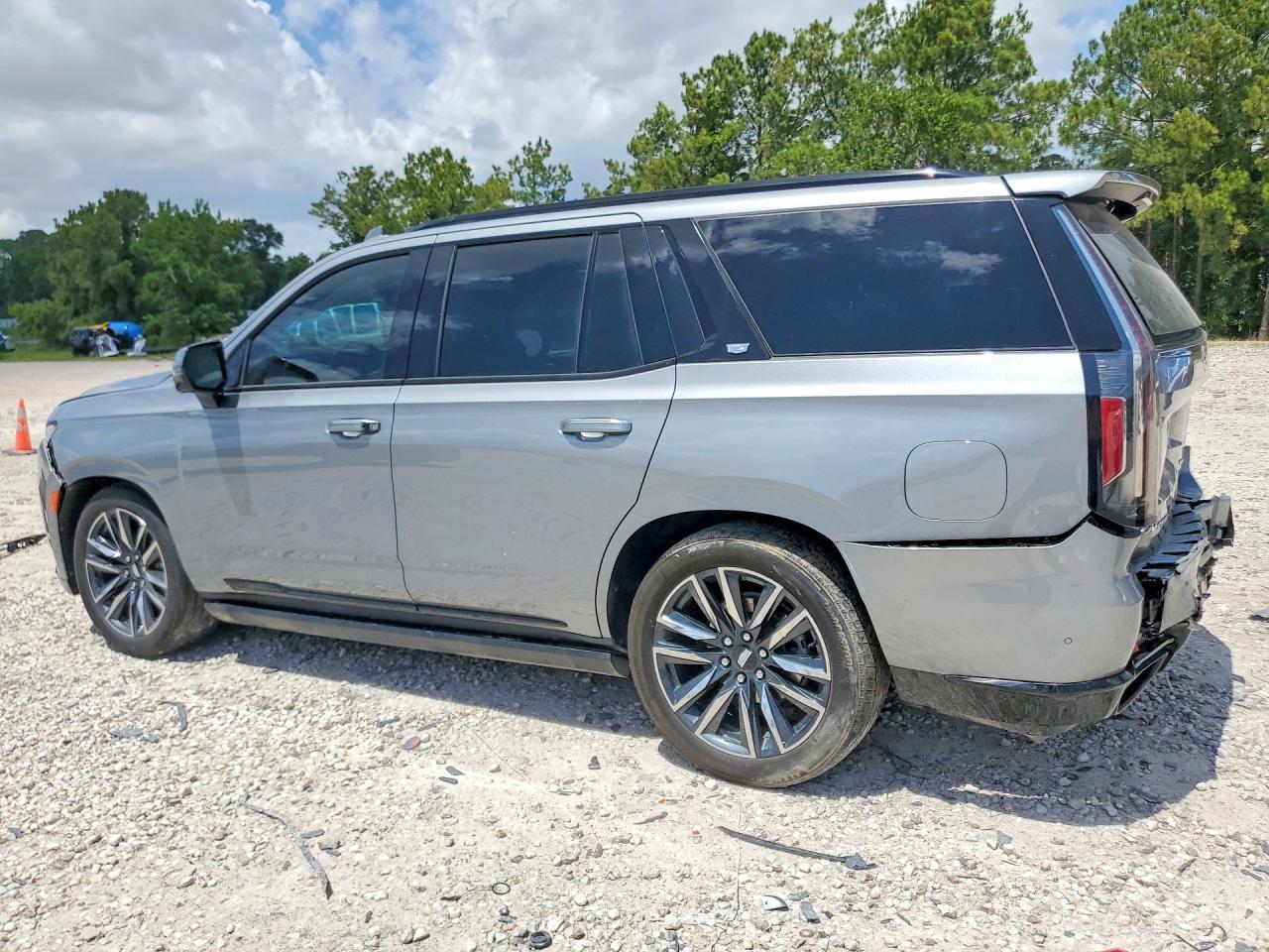 2024 Cadillac Escalade Sport - zdjęcie 2