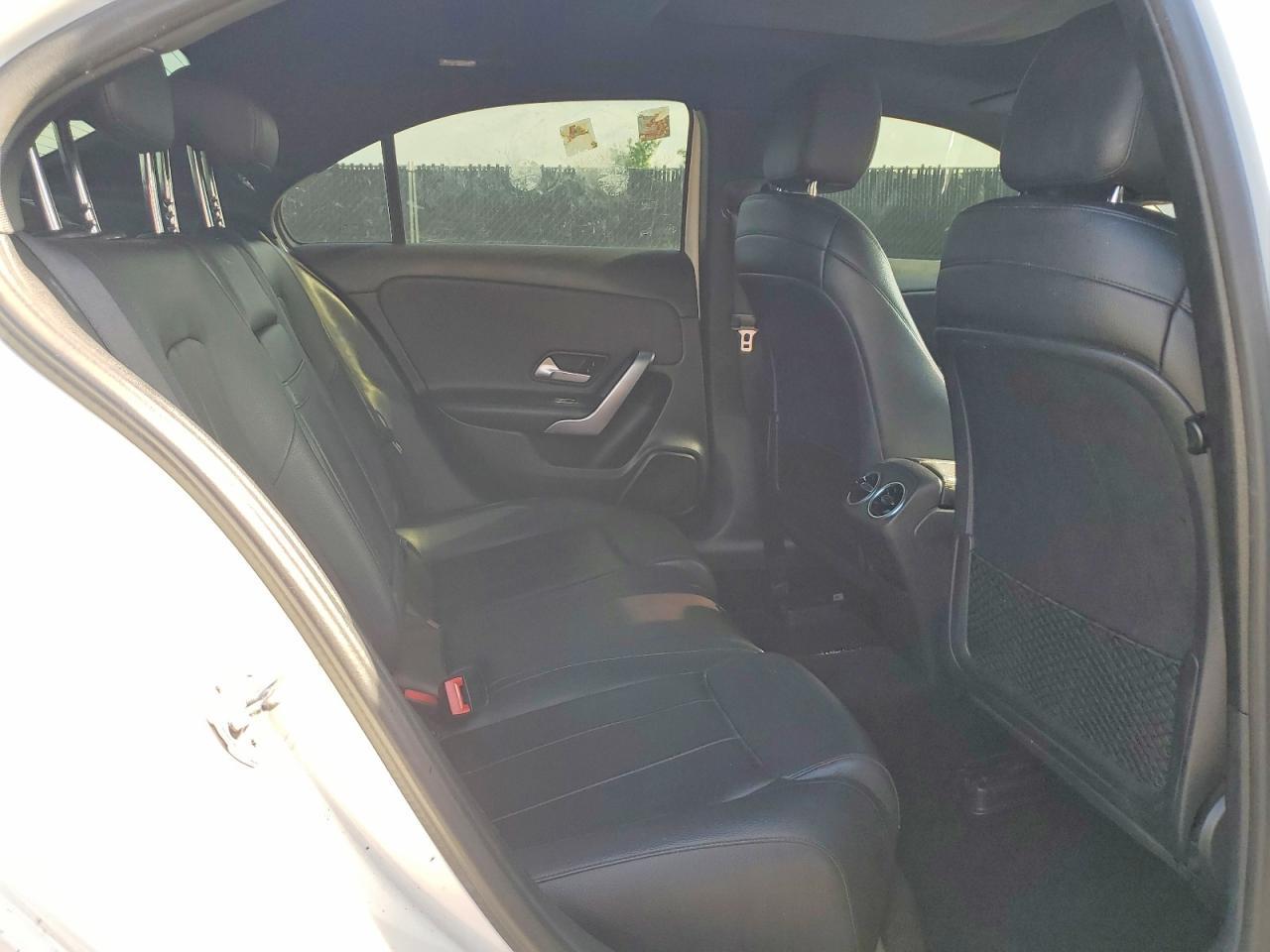 2020 Mercedes-Benz A 220 - zdjęcie 10