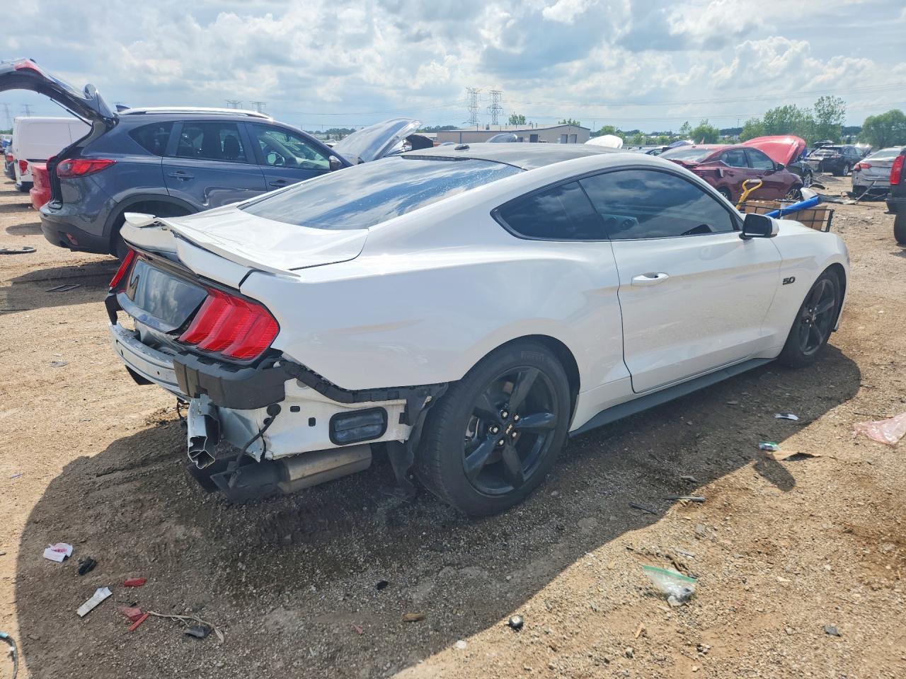 2019 Ford Mustang Gt - zdjęcie 3