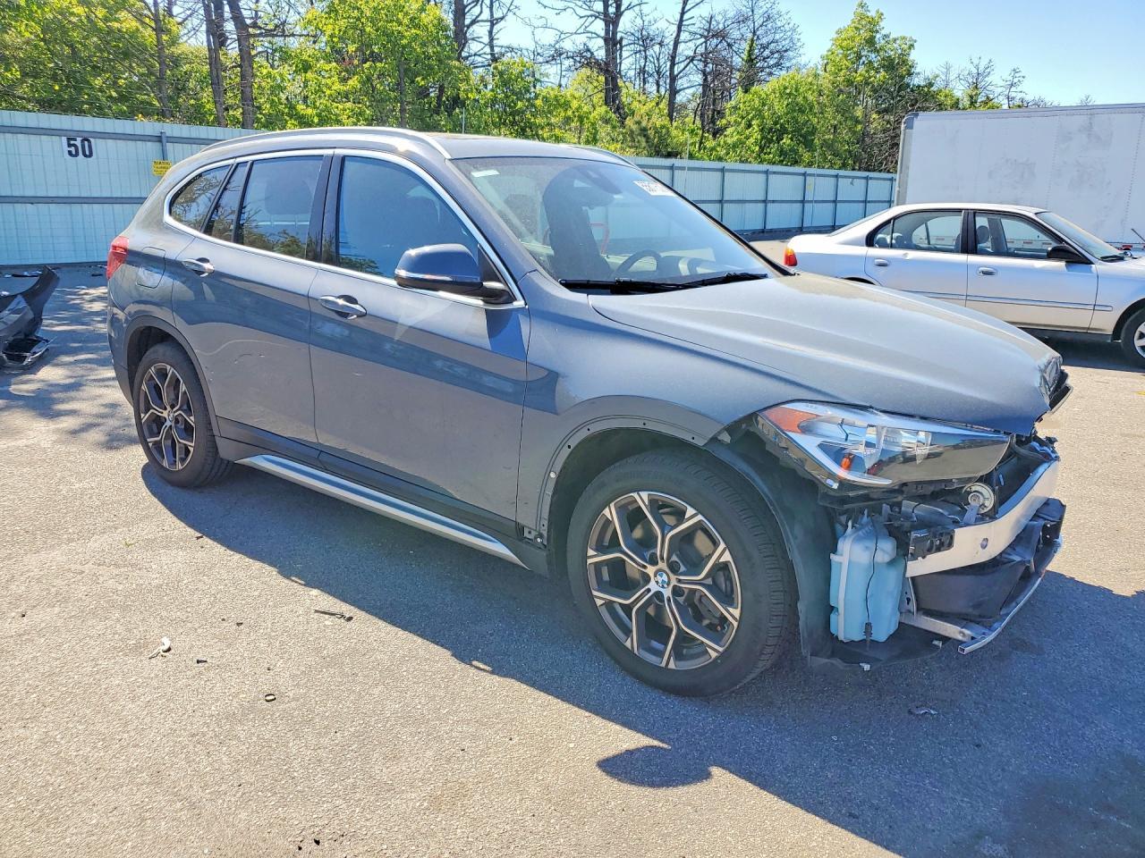 2021 BMW X1 xDrive28I - zdjęcie 4
