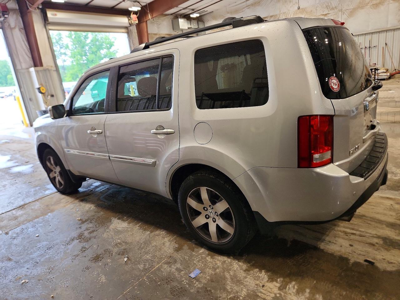 2015 Honda Pilot Touring - zdjęcie 2