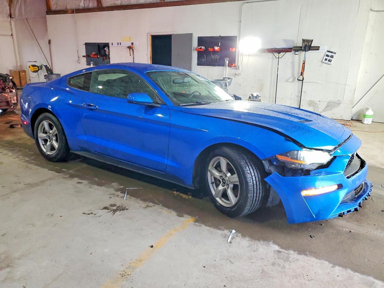 2019 Ford Mustang - zdjęcie 4