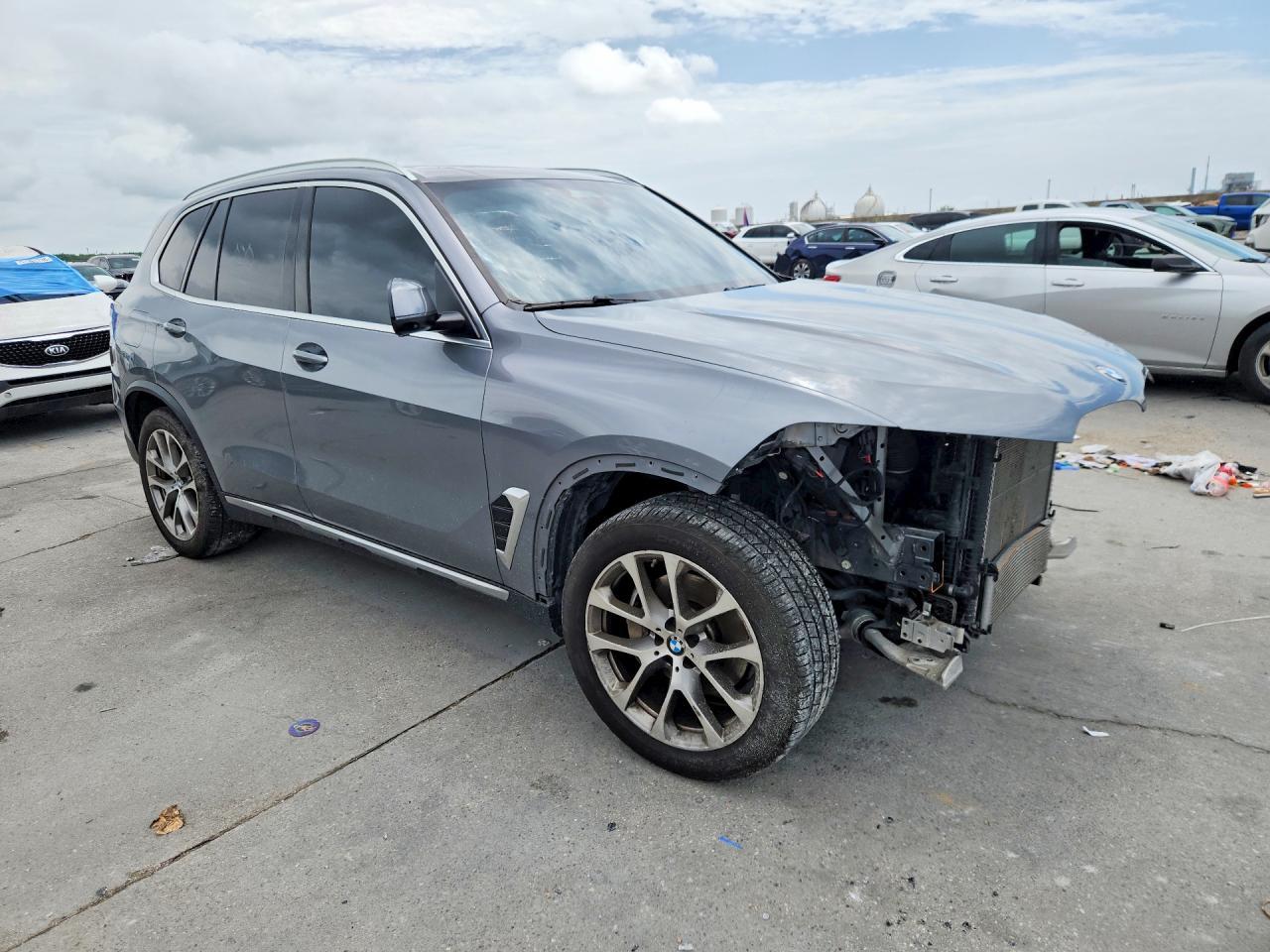 2024 BMW X5 xDrive40I - zdjęcie 4