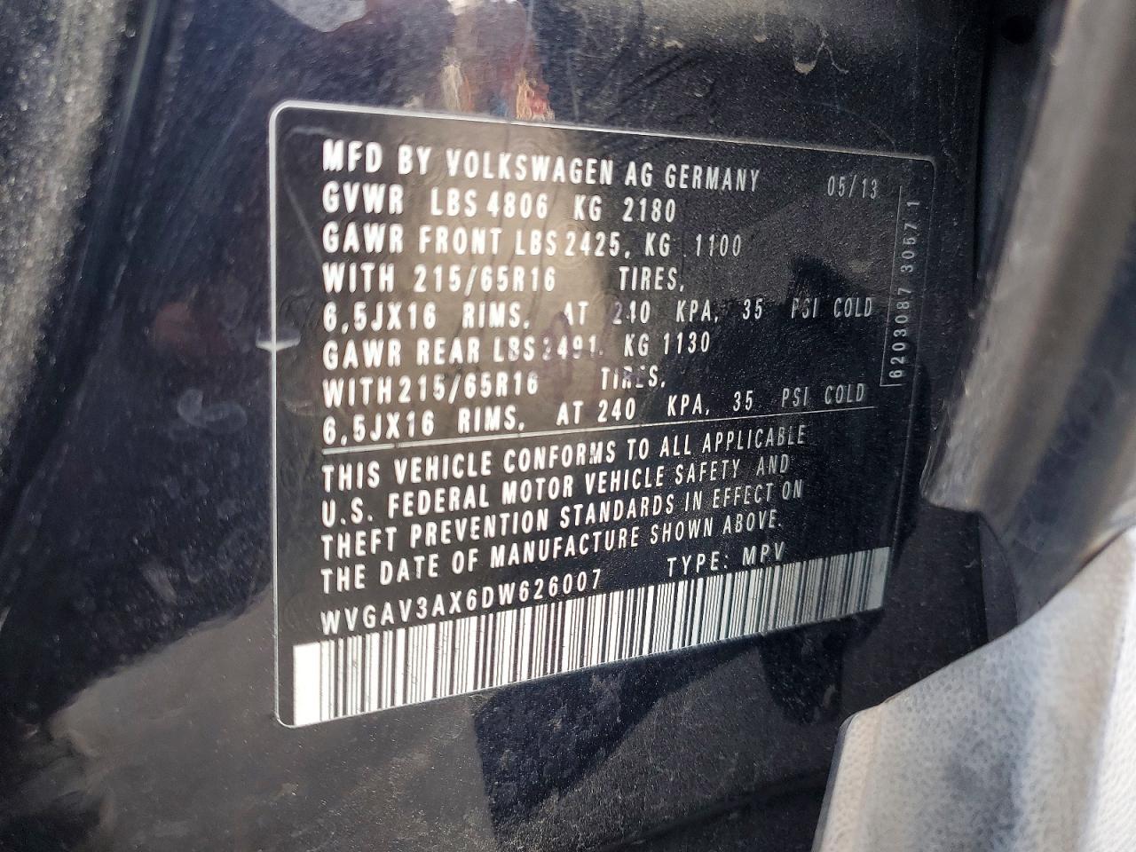 2013 Volkswagen Tiguan S - zdjęcie 12
